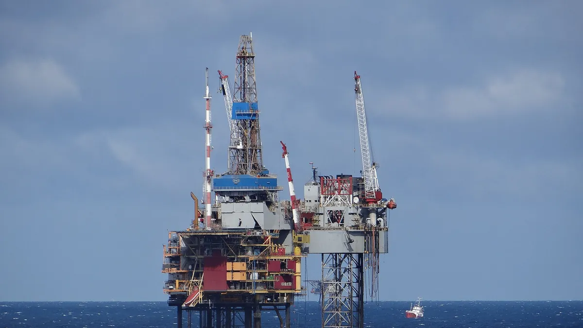 Нефтена платформа в Северно море (символна снимка)
